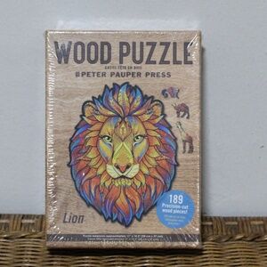 Peter Pauper Press Lion Wood Puzzle.  189 wooden pieces.